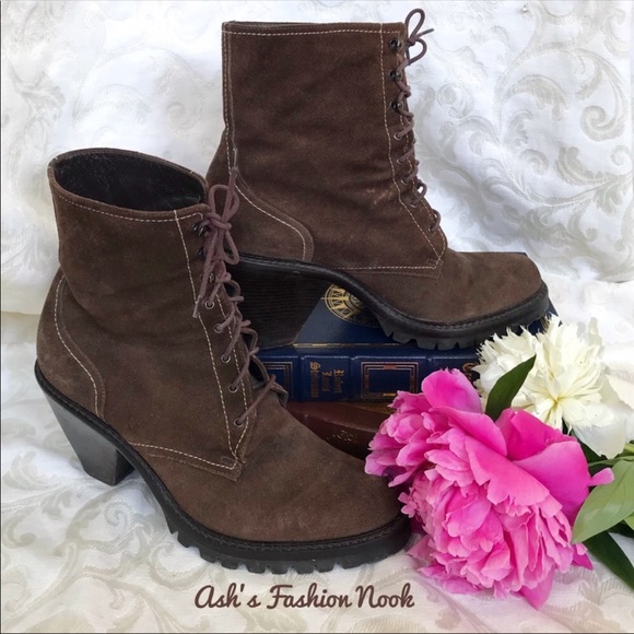 Via Spiga Shoes - 🎀5/$30 Via Spiga-Brown Suede Leather Heeled Boots